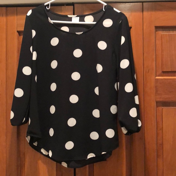 Polka dot top - Picture 1 of 3